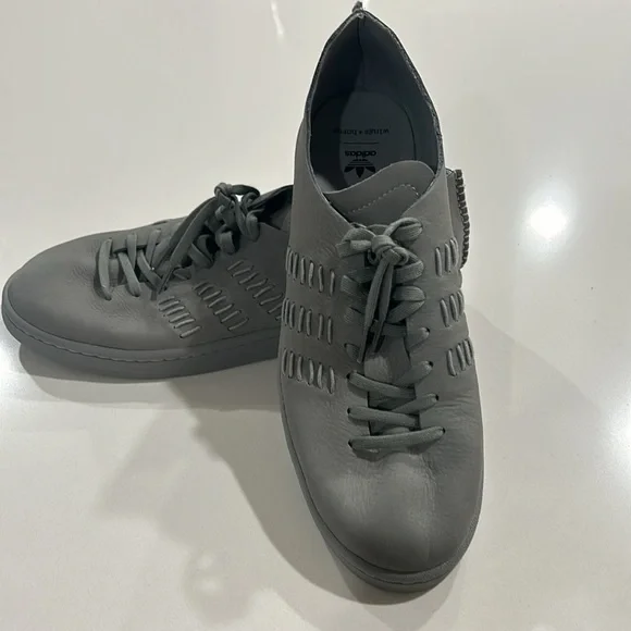 adidas gazelle silver green womens adidas x Wings + Horns NMD_R2 main image 0